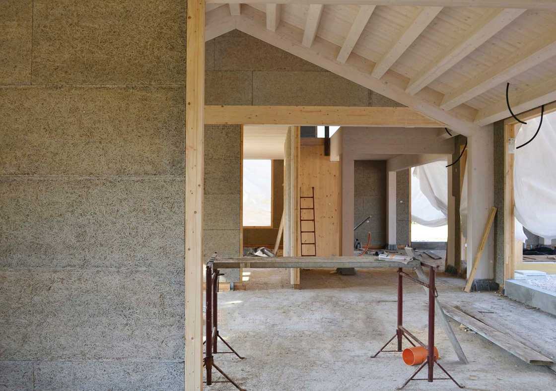 Isolamento termico ed acustico degli edifici in lana di legno. Tra ecosostenibilità, comfort abitativo e risparmio energetico